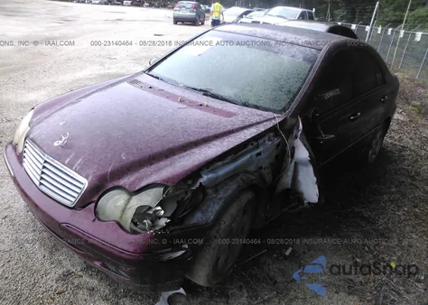 2003 Mercedes-Benz C 240 z USA, uszkodzony, nr VIN WDBRF61J93A418778